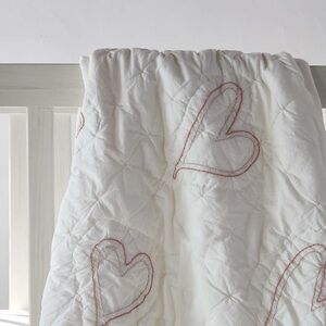 Crate and Barrel Clay Heart Organic Cotton Baby Crib Quilt by Leanne Ford - NWT